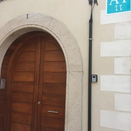 Turisticos Clavero 1 *